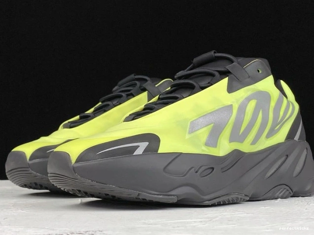 Yeezy FY3727 Adidas 700 MNVN Boost Phosphor 0808